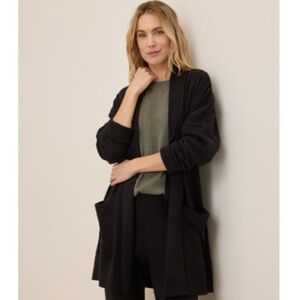 Used fragrance free xs PACT organic cotton Women's Black Airplane Wrap SX